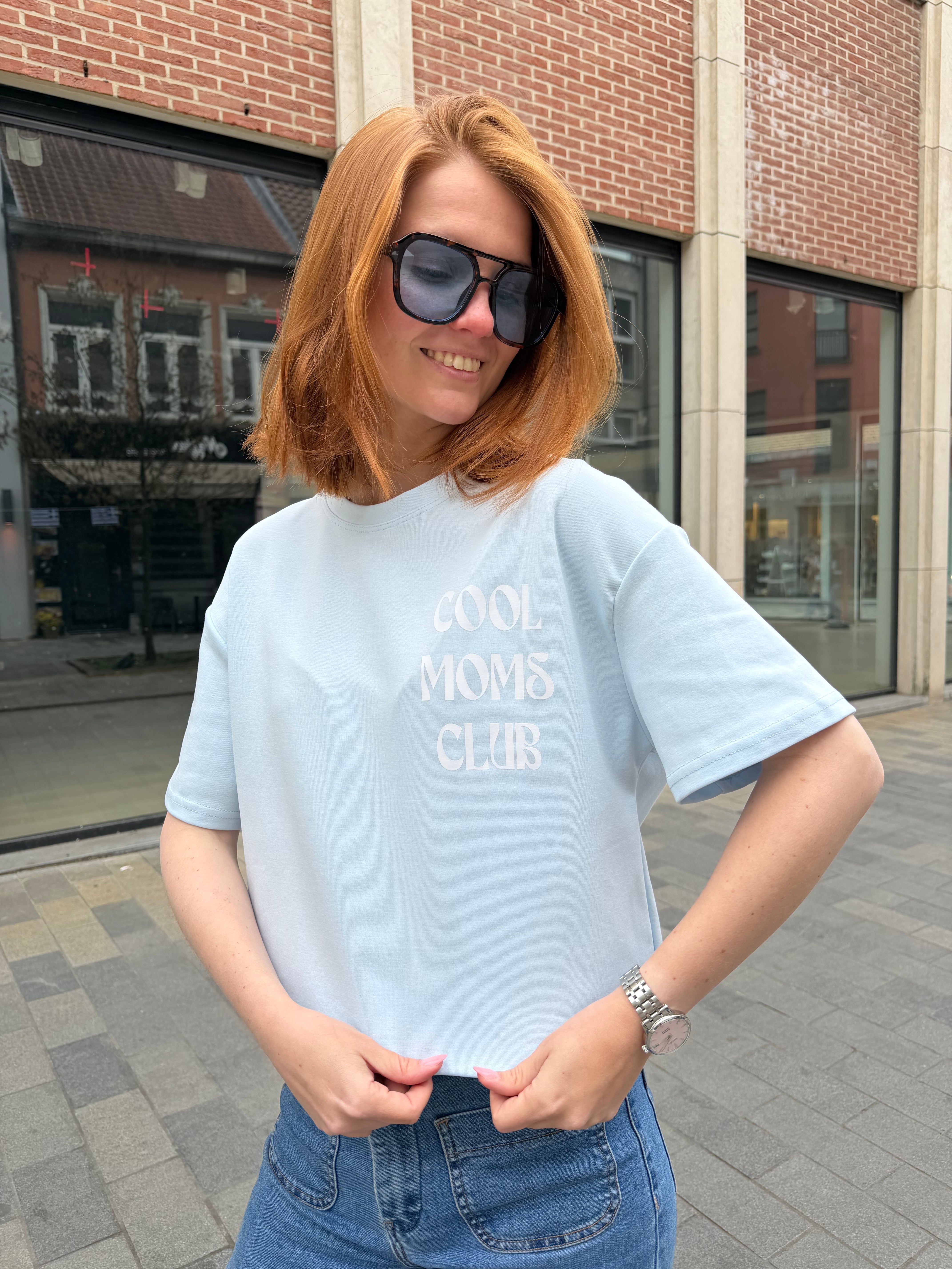 T-shirt COOL MOMS CLUB blauw