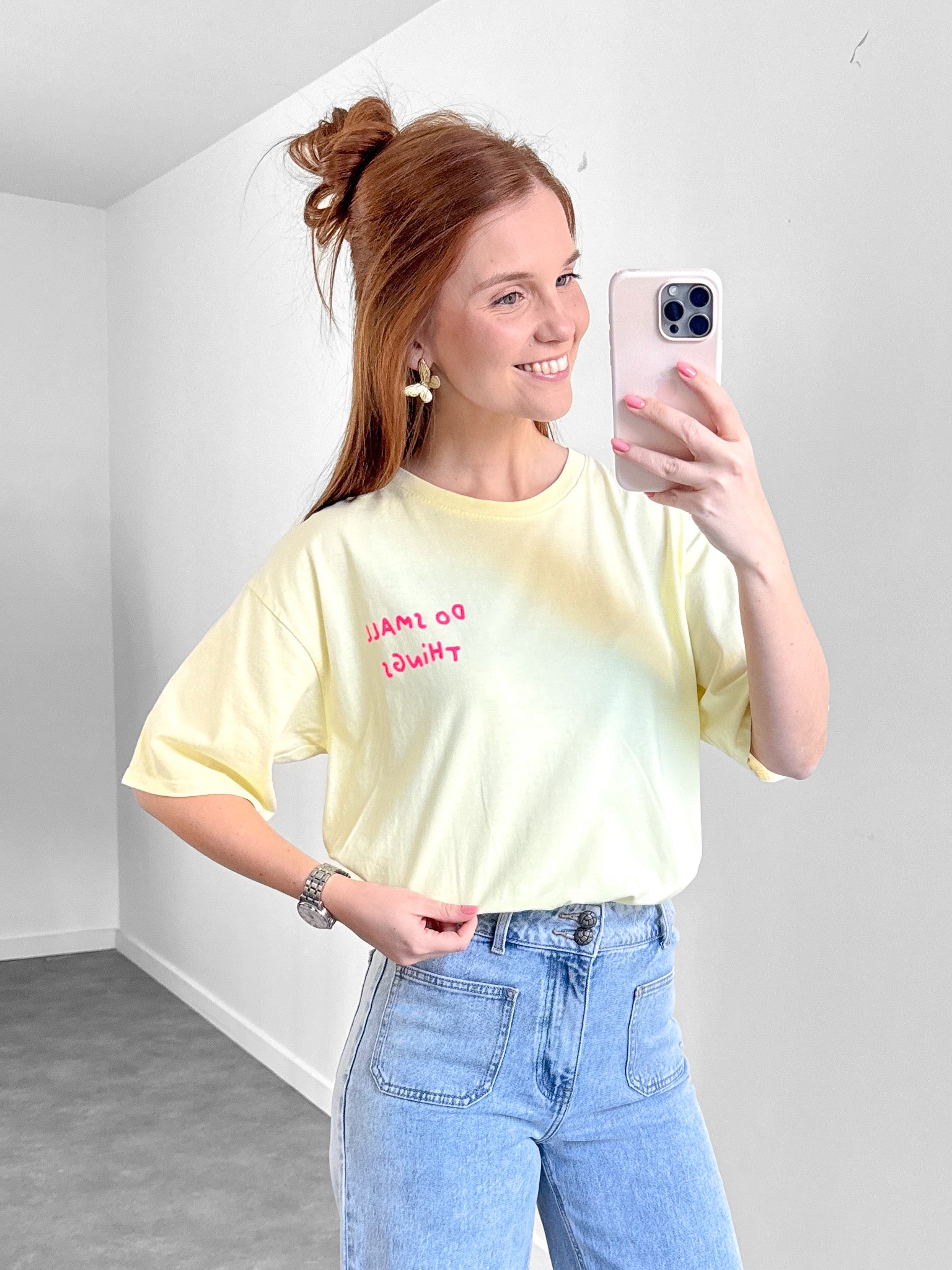 T-shirt do small things - geel