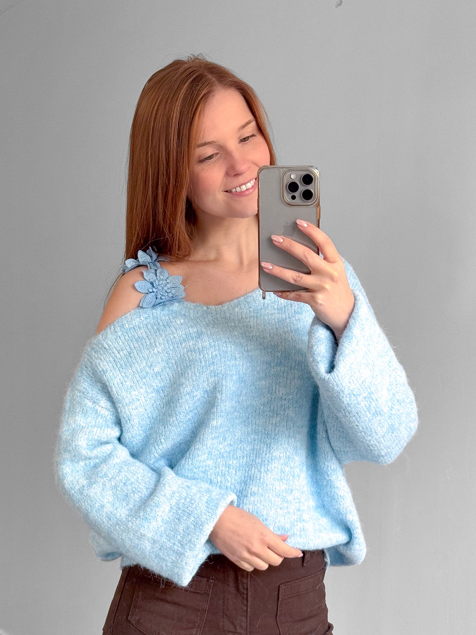 Trui bloemetjes blauw