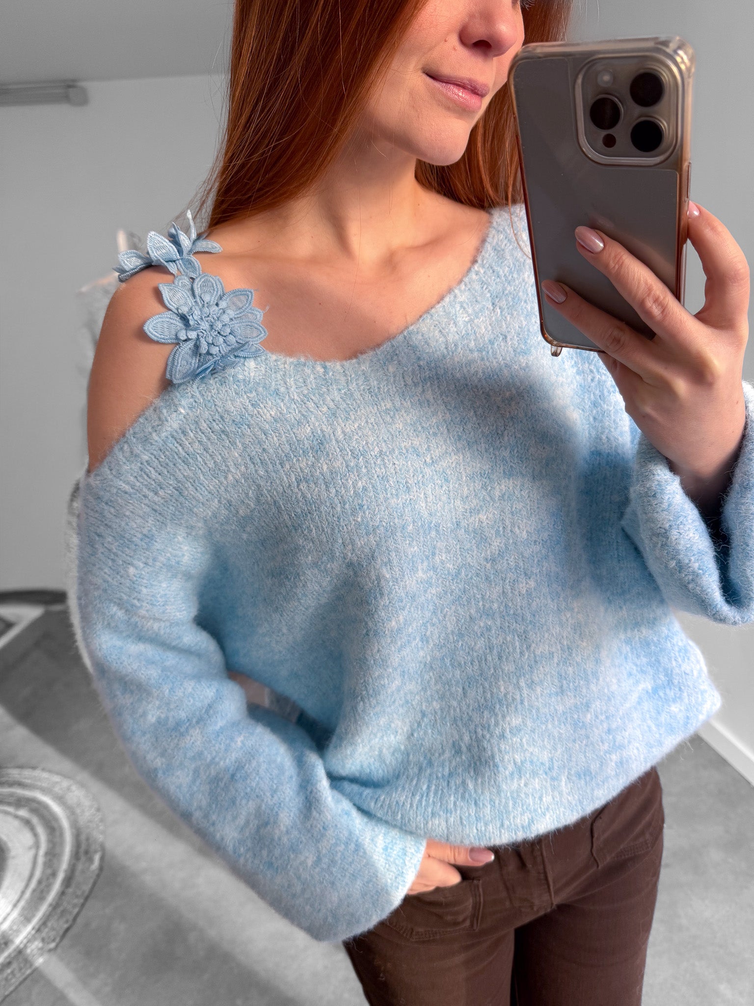 Trui bloemetjes blauw