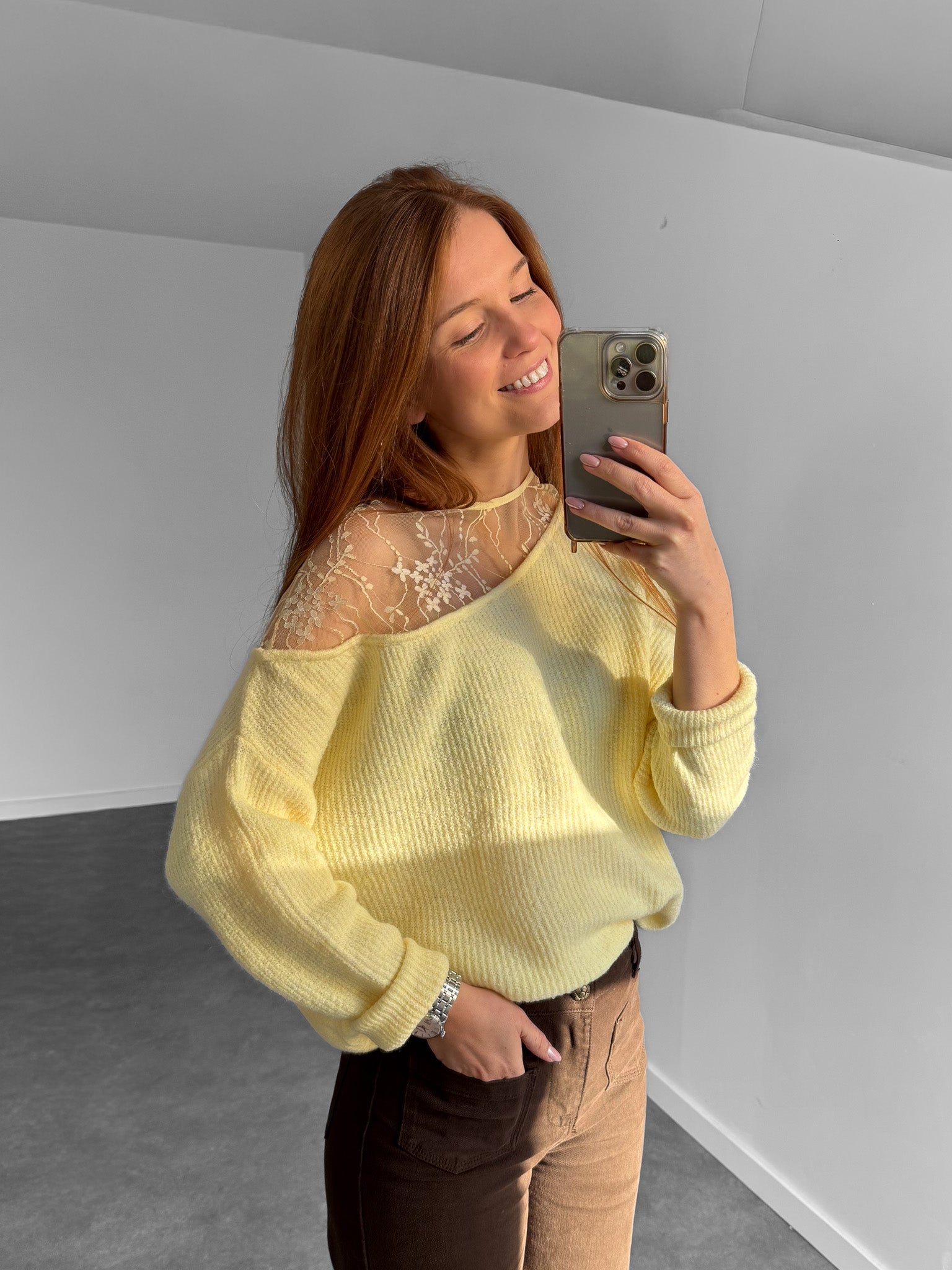 Trui Jollie botergeel