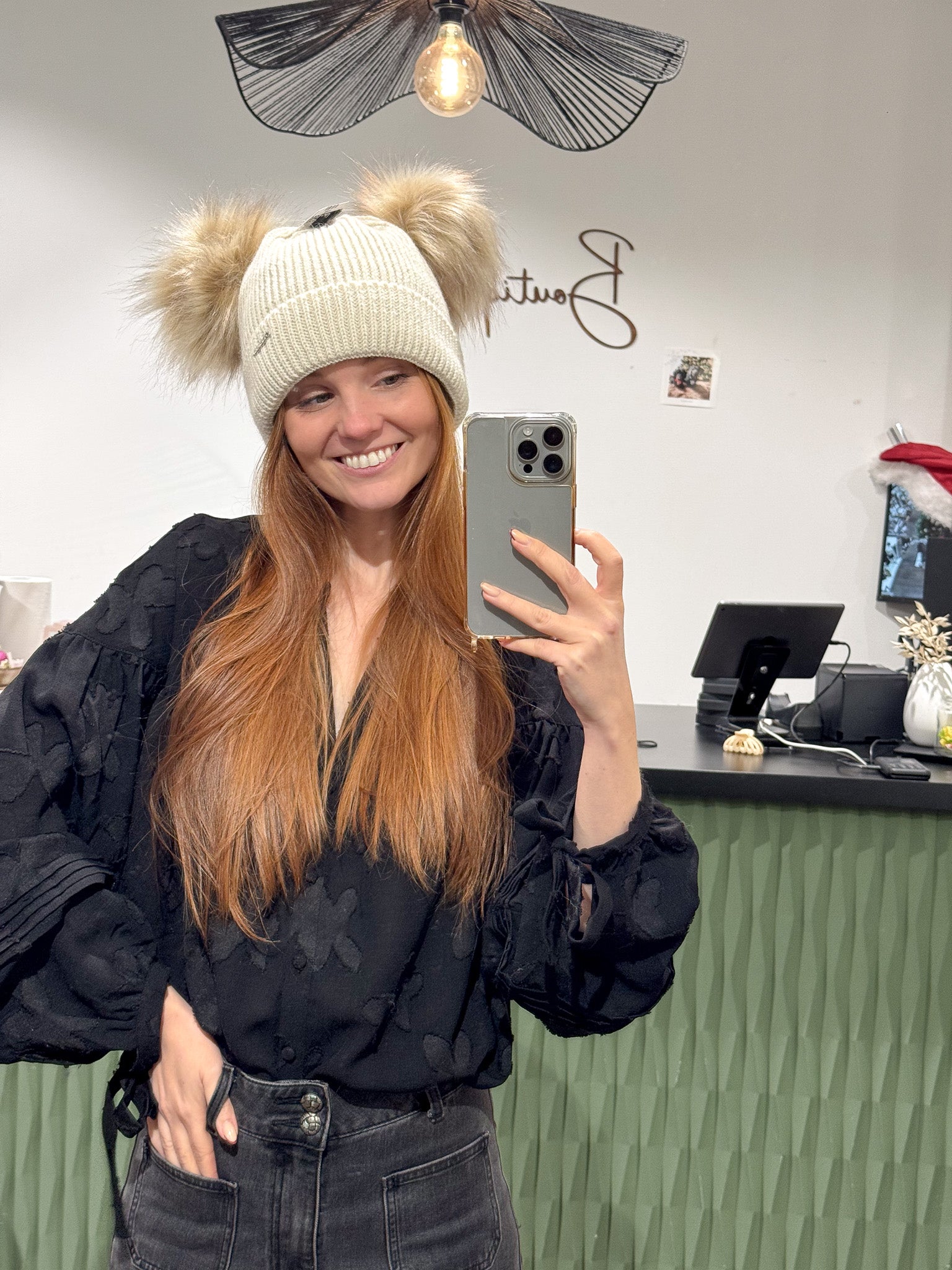 Muts dubbele pompon