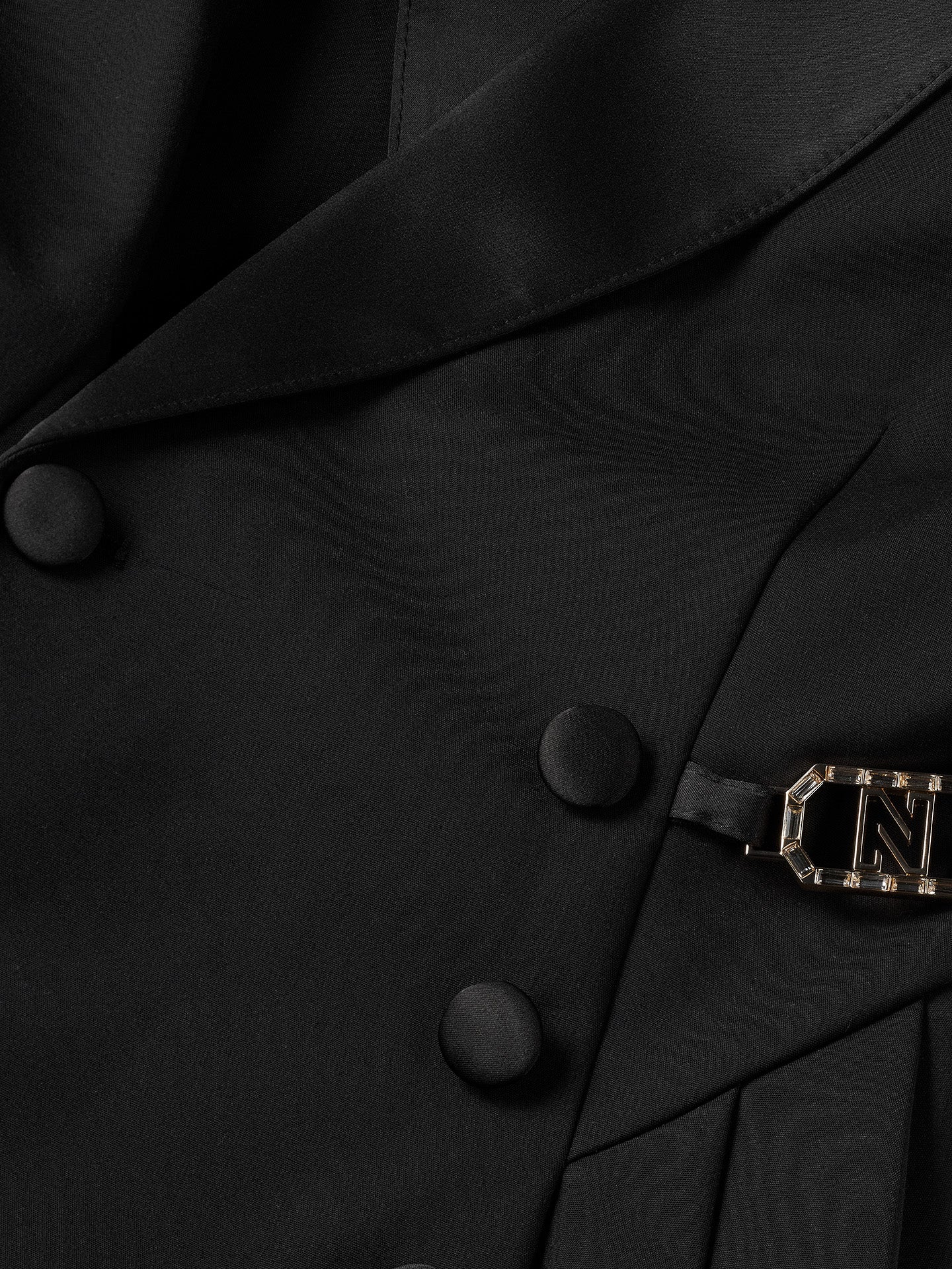 NIKKIE Mumbai blazer