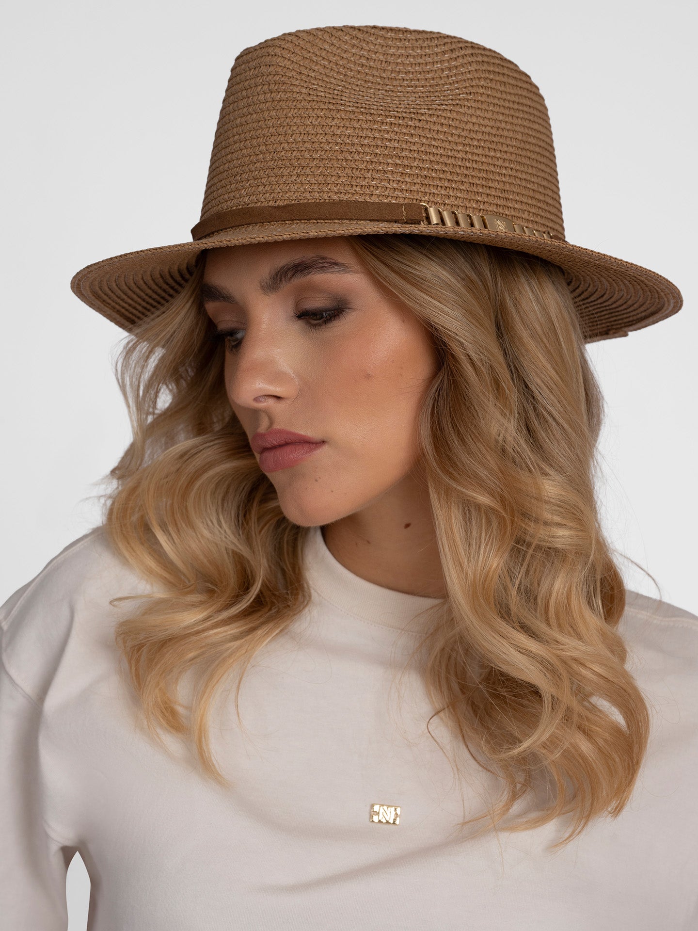 Quesandra Hat
